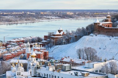 Nizhny Novgorod, Rusya - 01.01.2020 - Nizhny Novgorod kremlin, kış şehri. Şehir merkezindeki Gorky şehri sabahın erken saatlerinde.