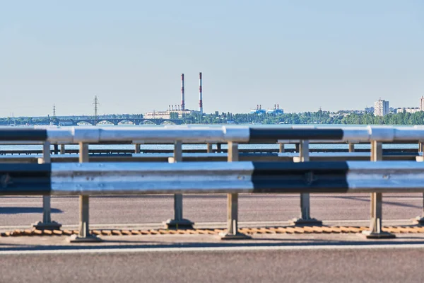 Шлагбаум Мостовой Дороге Средние Барьеры Защиты Транспортных Средств Аварии Черно — стоковое фото