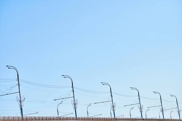 Minimalistic Road Lights Copy Space Lampposts City Bridge Streetlights Wires — Stock Photo, Image