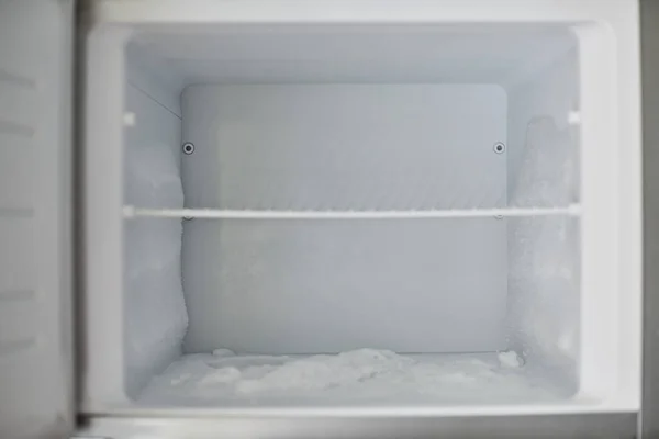 Accumulation Glace Congélateur Réfrigérateur Congelé Brisé Avec Glace Accumulée Givre — Photo