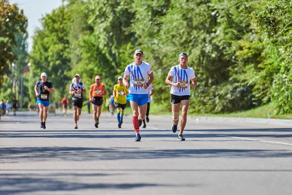 Воронеж Росія 2019 Марафонські Бігуни Міській Дорозі Конкуренція Копіювання Простору — стокове фото