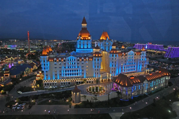 Hotel Castelo Bogatyr Edifício Com Iluminação Adler Sochi Rússia Julho — Fotografia de Stock