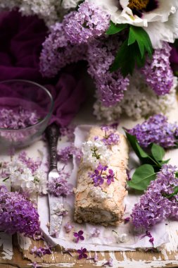 Lila merengue rullade... Stil