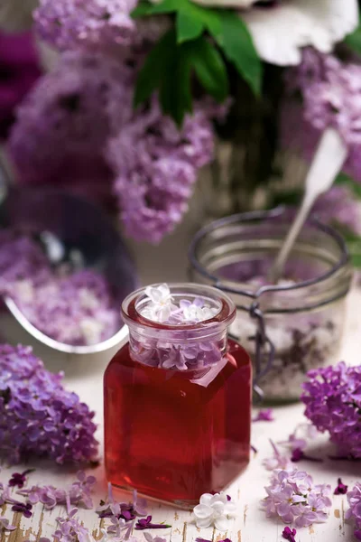 Lilac Sirup Glas Jar Style Vintage Selektiver Fokus — Stockfoto