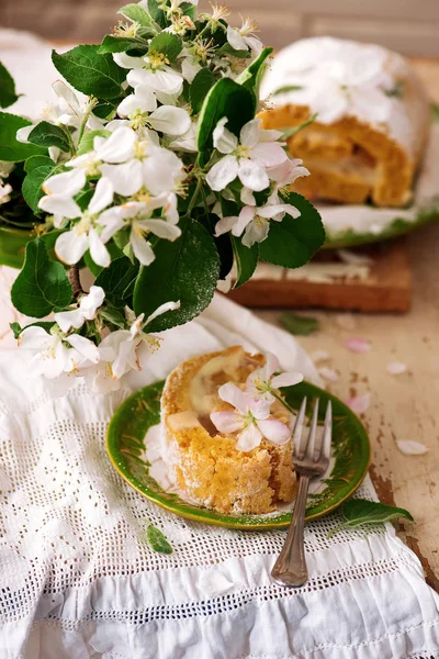 Rouleau Gâteau Aux Pommes Cannelle Avec Fromage Crème Style Vintage — Photo