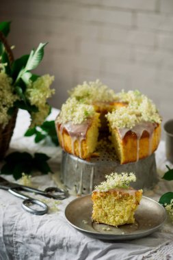 Elderflower ve turuncu Bundt Cake.vintage style.selective odak