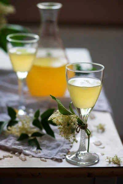 Holunderblüten Weißwein Glas Stil Vintage Selektiver Fokus — Stockfoto