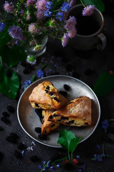 Dut Scones.style vintage.selective odak