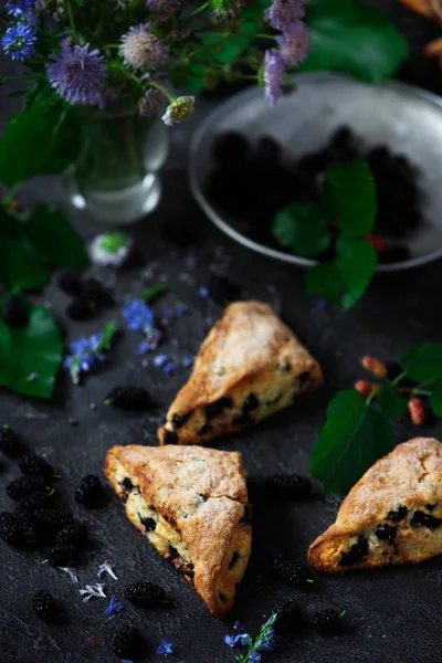 Dut Scones.style vintage.selective odak