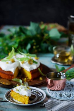 Güzel kokulu ıhlamur çiçeği güneş Cake.vintage style.selective odak