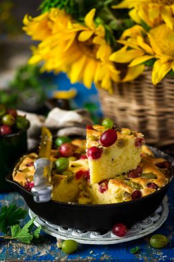 Bektaşi üzümü tava cake.rustic style.selective odak