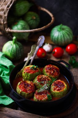 Lübnan zuccini dolması... Stil rustic.selective odak