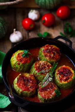 Lübnan zuccini dolması... Stil rustic.selective odak