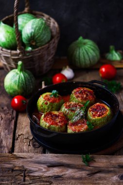 Lübnan zuccini dolması... Stil rustic.selective odak