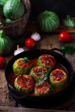 Lübnan zuccini dolması... Stil rustic.selective odak