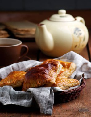 Salam ve peynir puff pastry.style rustik... seçici odak