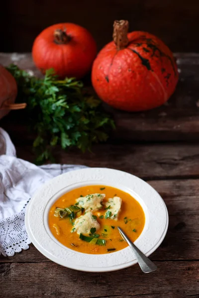 Sopa Abóbora Com Bolinhos Estilo Rustic Selective Foco — Fotografia de Stock