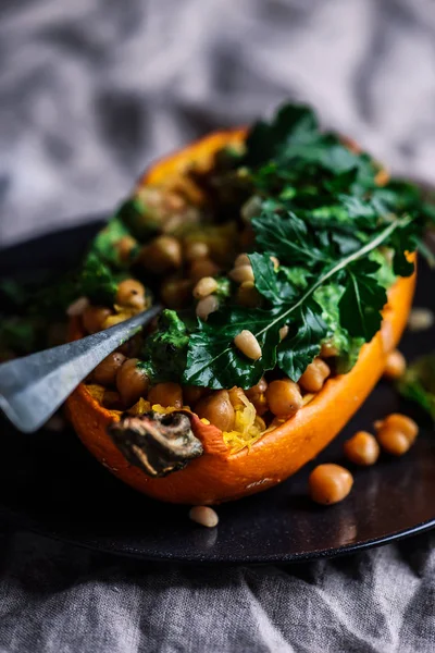 Espaghetti Espagada Squash Com Chickpeas Garlicky Arugula Cream Selective Foco — Fotografia de Stock