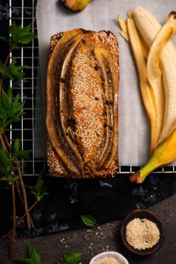 Vegan muz tahin ve çikolata bread.style vintage .selective odak