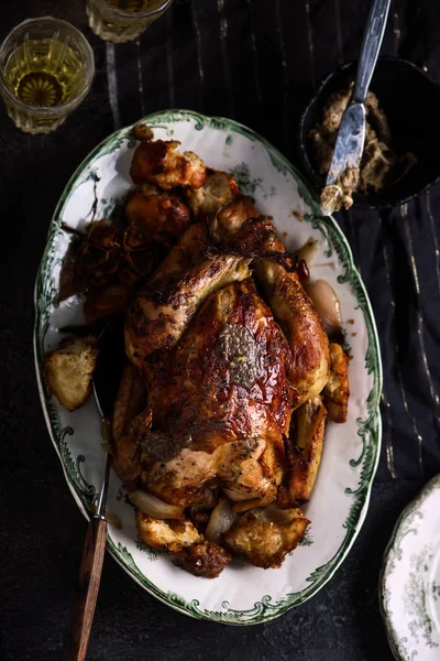 Rostad Kyckling Med Ansjovis Smör Stil Rustic Selective Fokus — Stockfoto