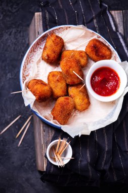 İspanyolca peynir kroket ile Ham.style rustic.selective odak