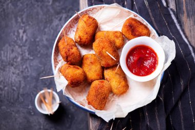 İspanyolca peynir kroket ile Ham.style rustic.selective odak