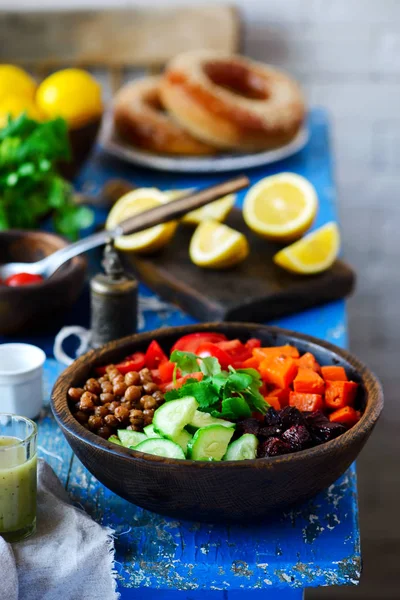 Vegetarischer Salat Mit Kichererbsen Lifestylestil Selektiver Fokus — Stockfoto