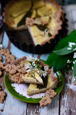 yabani sarımsak ile peynir tart.stil rustik