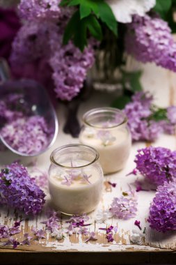 Eski moda krem tatlı bal Lila Posset