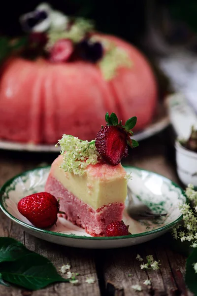 Erdbeer Vanille Flan Kuchen — Stockfoto