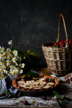 Vişneli Bademli Kek.tarzı rustik. doğal ışık