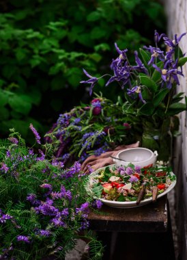 karabuğday salatası. vegeterian çanak