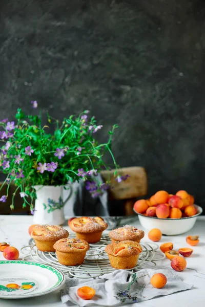 Tartas de lavanda de albaricoque.style rústico . — Foto de Stock