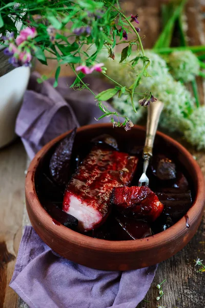 Bacon Brisket com beets.style rústico . — Fotografia de Stock