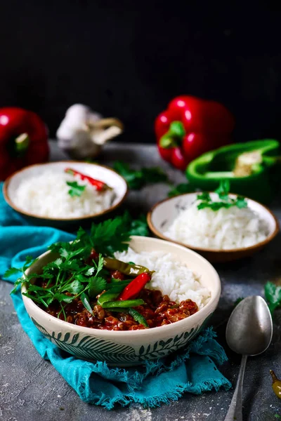 Chili Con Carne Cerâmica Bowl Style Rústico Foco Seletivo — Fotografia de Stock