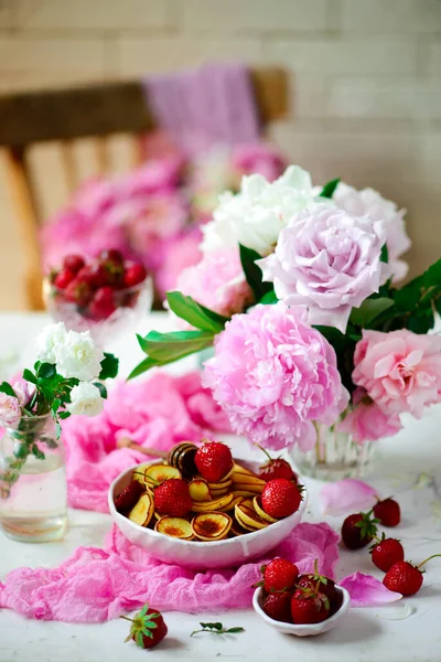 Frittelle Cereali Con Fragola Style Vintage Selettivo Focus — Foto Stock