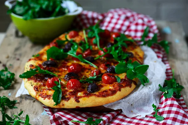 Pizza Margherita Överst Selektivt Fokus — Stockfoto