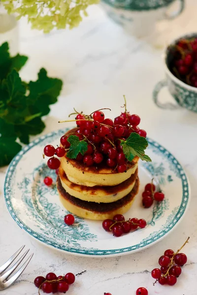 Pannenkoeken Met Rode Currant Style Vintage Selectieve Focus — Stockfoto