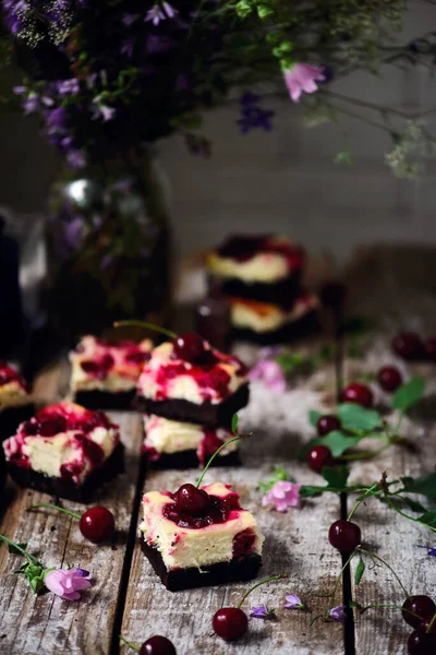 Třešňový Tvarohový Koláč Vířivé Brownies Style Rustic Selective Focus — Stock fotografie