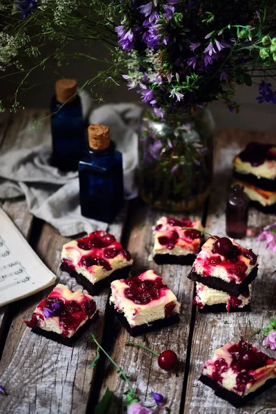 Kirschkäsekuchen Wirbeln Brownies Style Rustic Selektiver Fokus — Stockfoto