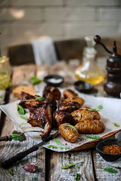 Barbecue Pork Ribs Potatoes Style Rustic Selective Focus — Stock Photo, Image