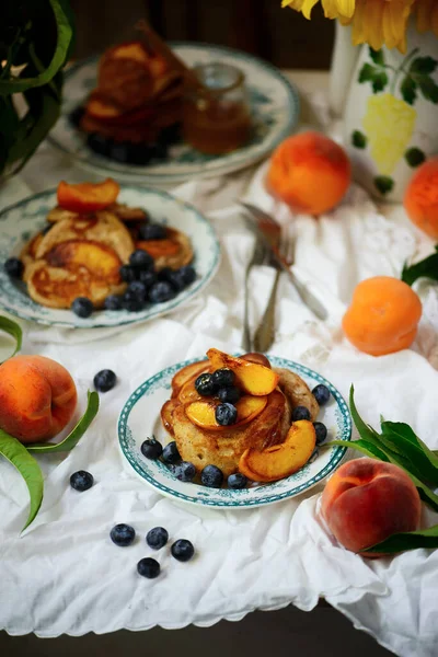 Peach Pancakes Stile Vintage Focus Selettivo — Foto Stock