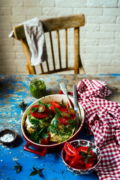 Petto Pollo Caprese Style Rustic Selective Fuoco — Foto Stock