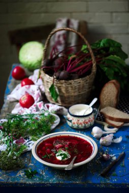 Ukrayna borsch 'u, geleneksel çorba .style rustic. Seçici odak noktası
