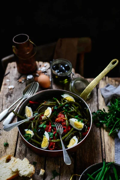 Green Bean Spanish Salad Style Rustic Selective Focus — стоковое фото