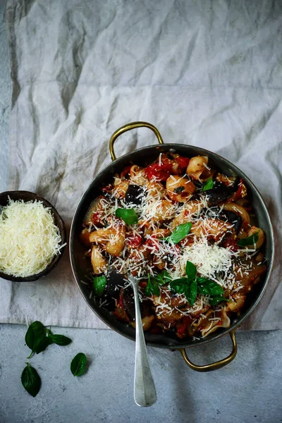 Pasta Alla Norma Met Aubergines Stijl Vintage Selectieve Focus — Stockfoto