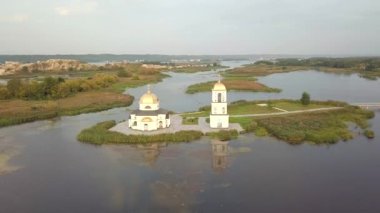 Kurtarıcı başkalaşım kilise, Rzhyschiv, Ukrayna