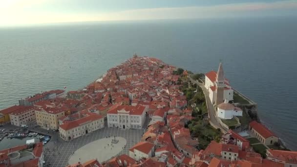 Luchtfoto Van Oude Vissersstad Piran Slovenië Adriatische Kust Schiereiland Istrië — Stockvideo