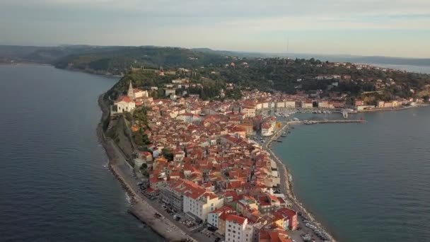 Luchtfoto Van Oude Vissersstad Piran Slovenië Adriatische Kust Schiereiland Istrië — Stockvideo