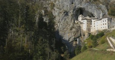 Predjama Kalesi, Postojna Mağarası Parkı, Slovenya